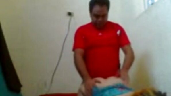 มิกค์ให้ของขวัญวันเกิดแก่อลิสัน ไทเลอร์