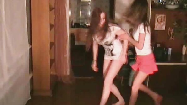 เนิร์ด สำส่อน ล่อลวง เธอ ครู