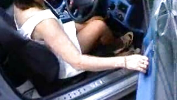 ทารกที่ยืดหยุ่นกำลังร่วมเพศช่างภาพของเธอ